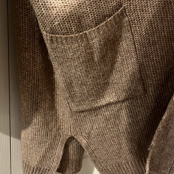 Cardigan - Picture 3 of 4